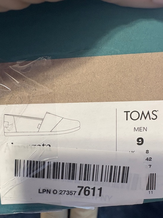 Toms Men's Slip-On Loafers in Light Beige Canvas - Picture 7 of 7